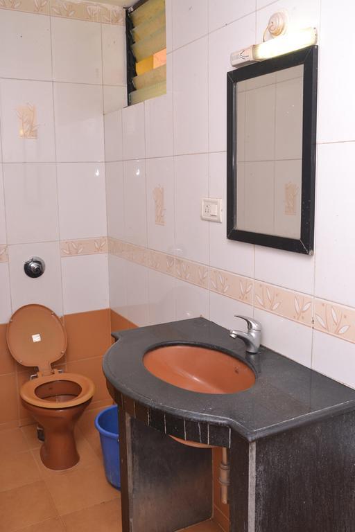 Mayem Lakeview Hotel Goa Pokój zdjęcie