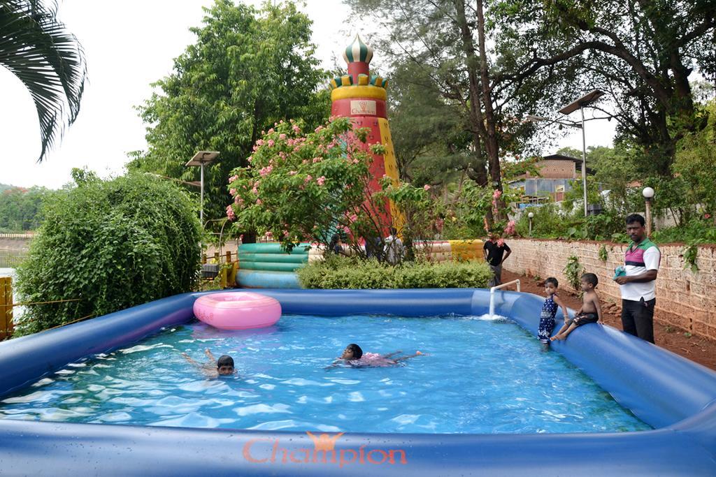 Mayem Lakeview Hotel Goa Zewnętrze zdjęcie